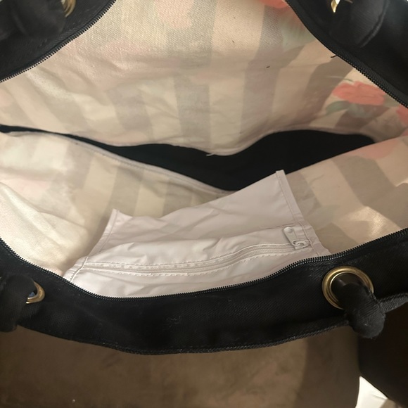 NWT Large Tote Bag - Picture 4 of 6